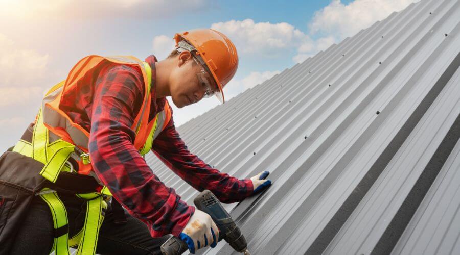 Professional gutter cleaning in Leesburg, AL